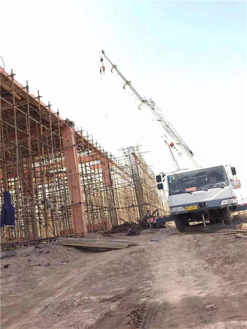 东方市吊车作业的安全注意事项有哪些？